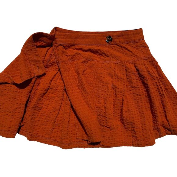 NEW Urban Outfitters XS Mini Skirt Wrap Women Textured Orange Pleated Casual - Picture 2 of 9